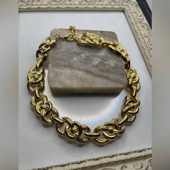 1DAY SALE Unsigned Givenchy Vintage Gold Tone Hinged Choker Necklace 18” - Picture 3 of 4